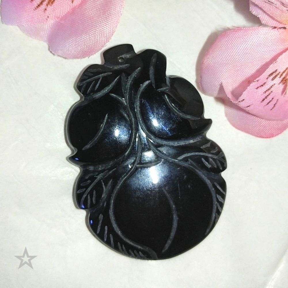 BLACK ONYX CARVED PEACH FRUIT DESIGN PENDANT - GENUINE ONYX